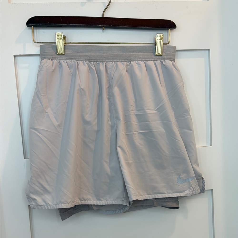 Nike Gray Athletic Shorts Lightweight Breathable Design